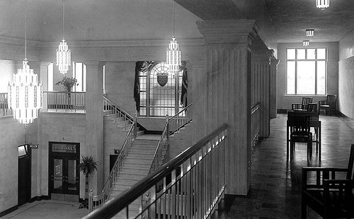 Toronto Coach Terminal Interior 2.png