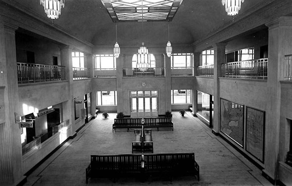 Toronto Coach Terminal Interior 3.png