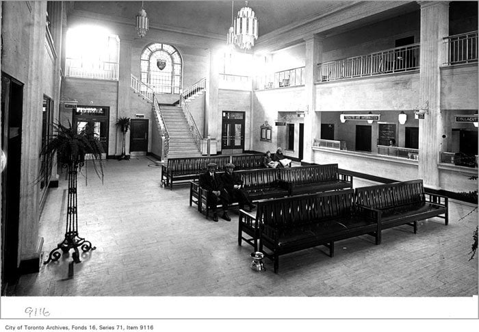 Toronto Coach Terminal interior.png
