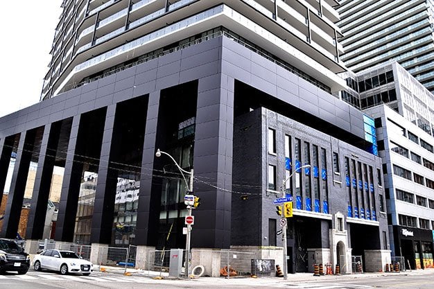 newsfacadeLA_5Tableau117PeterSt-1.jpg