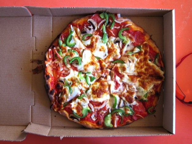 PIZZA - Danforth Pizza-1.jpg
