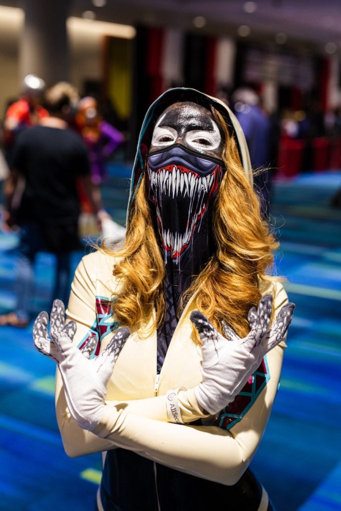 Hayley, dressed as Venom Spider Gwen.