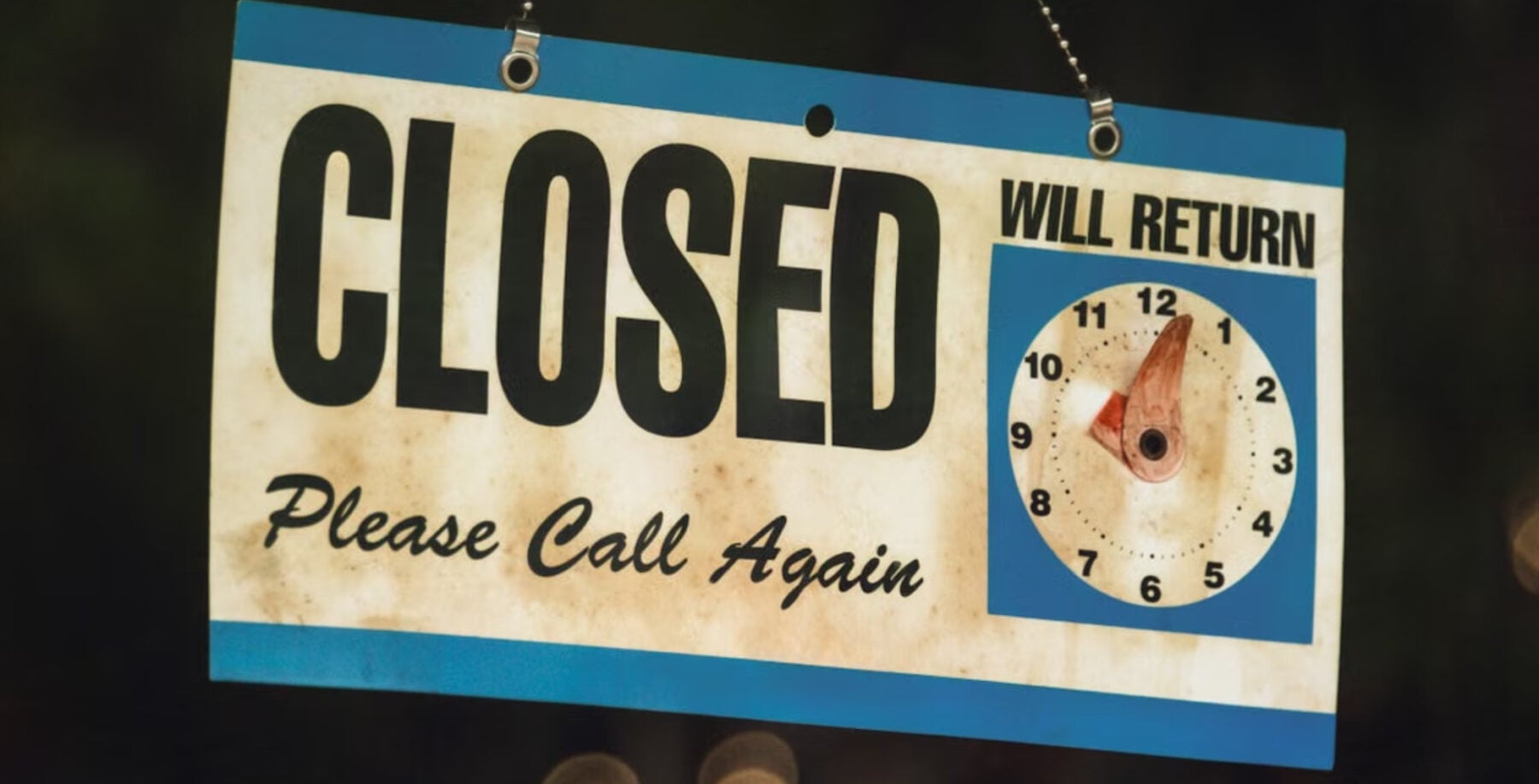Closed sign stock Tim Mossholder Pexels