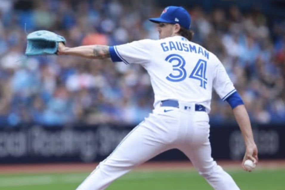Blue Jays pitcher Kevin Gausman thanked Canadian firefighters, pilots and first responders battling the country's ongoing wildfires in a message shared on social media Monday. (Courtesy: @kevingausman34/IG)