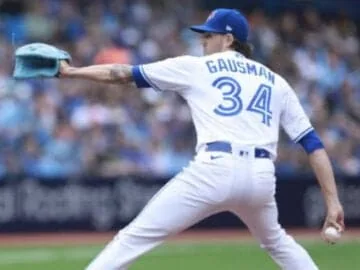 Blue Jays pitcher Kevin Gausman thanked Canadian firefighters, pilots and first responders battling the country's ongoing wildfires in a message shared on social media Monday. (Courtesy: @kevingausman34/IG)